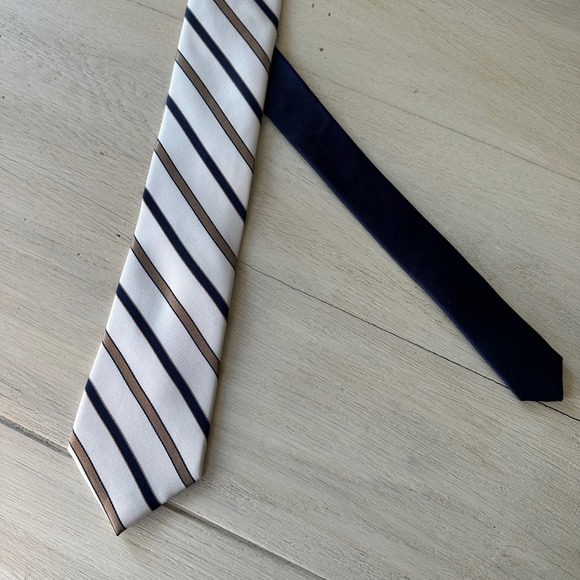 Tommy Hilfiger Men's Silk Striped Necktie Beige Blue Brown Classic Business - Picture 4 of 7